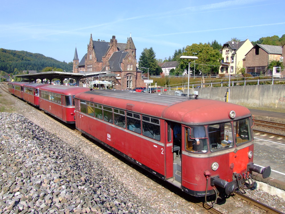 Schöner Zug fünf UERDINGER zusammen !