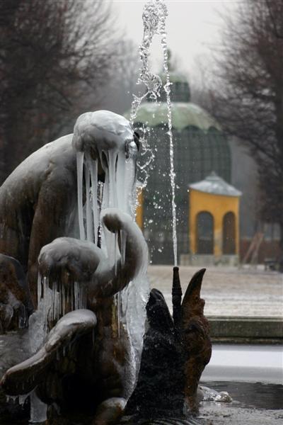 Schön(er)brunn(en)