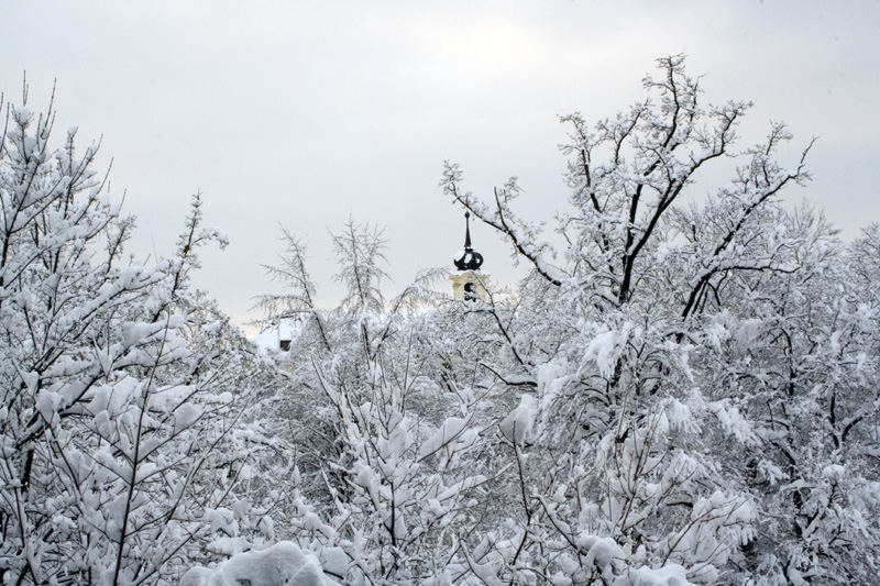 Schönes Schneechaos