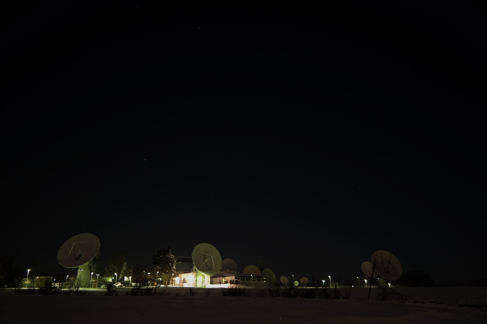 Schöningen, Radarstation bei Nacht