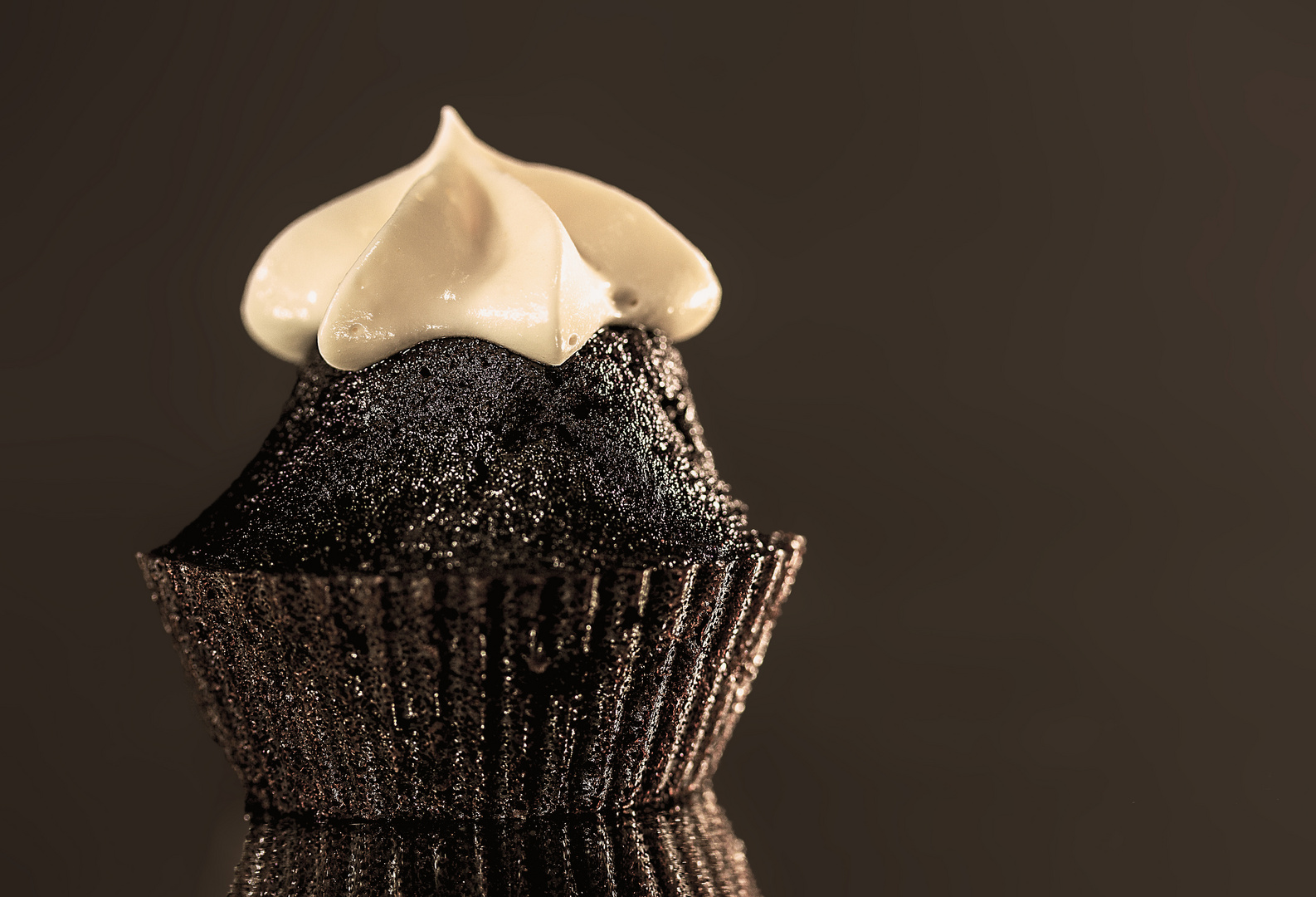 Schoko-Eierlikör-Cupcake Foto &amp; Bild | stillleben, food-fotografie ...