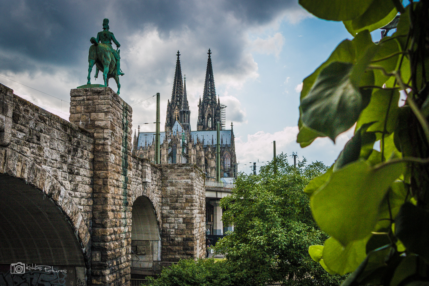 Schon tausendmal gesehen......... Der Kölner Dom