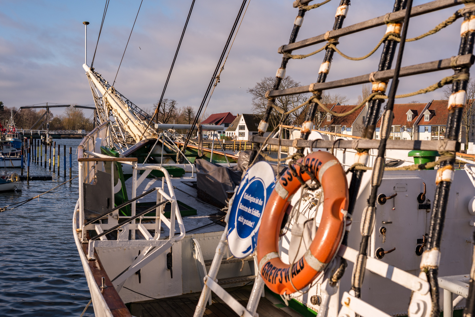 Schonerbrigg "Greif" im Winterlager