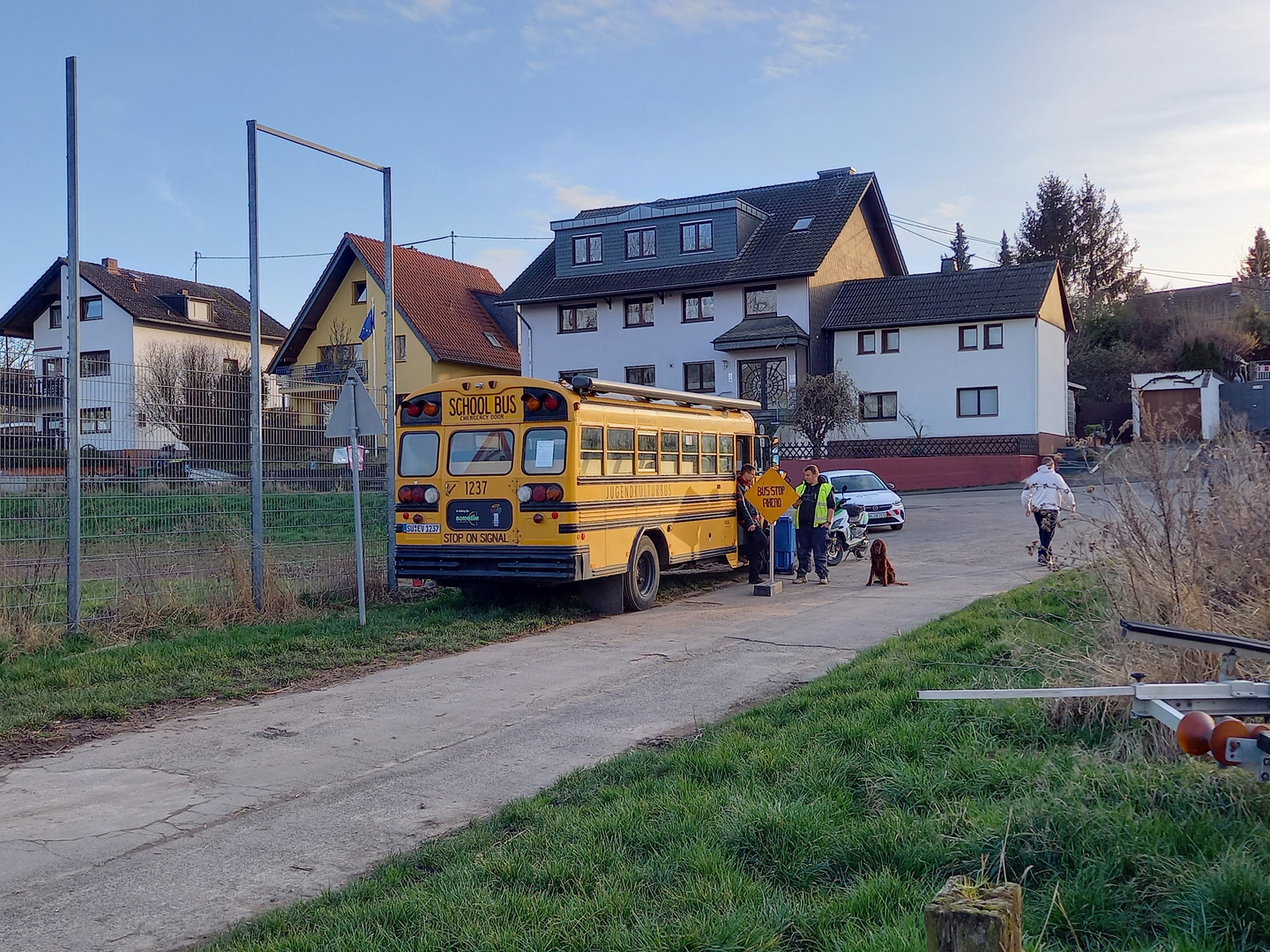 SCHOOL BUS 1237