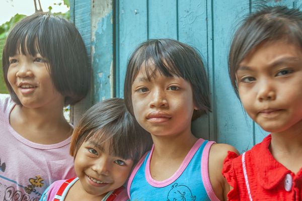 Schoolgirls in Minburi