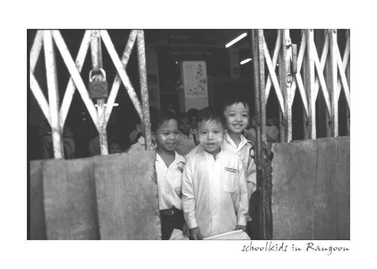 schoolkids in rangoon