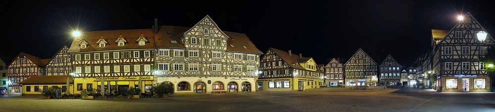 Schorndorfer Marktplatz  bei Nacht