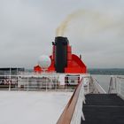 Schornstein der QM2 