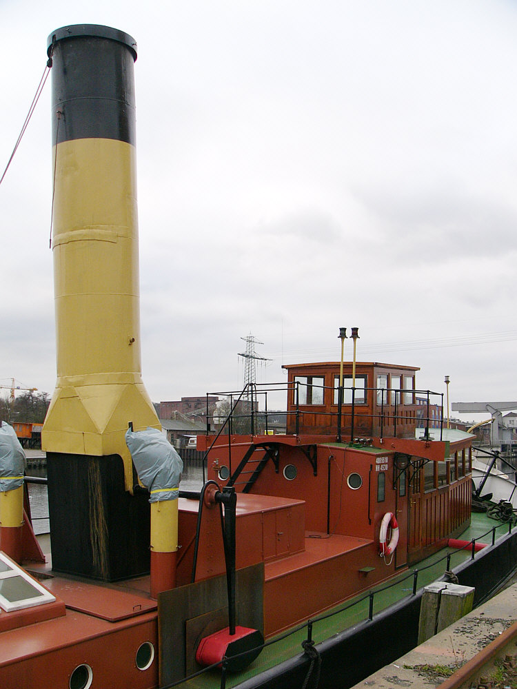 Schornstein des Dampfeisbrechers ELBE