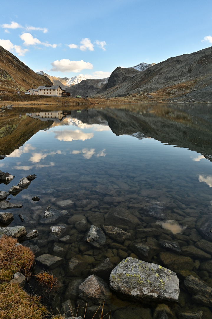 Schottensee mit Hospiz