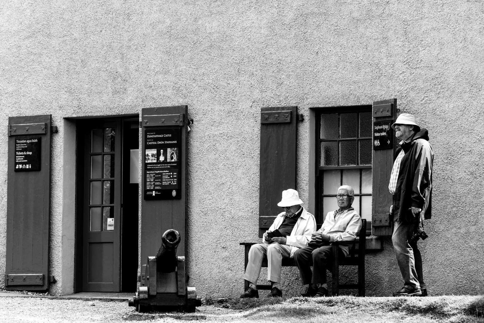 Schottland Urlaub 2017 - old men on the park bench