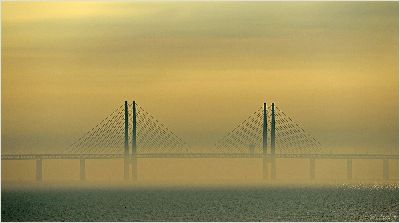 [ Schrägseilbrücke ]