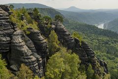 Schrammsteine mit Elbe