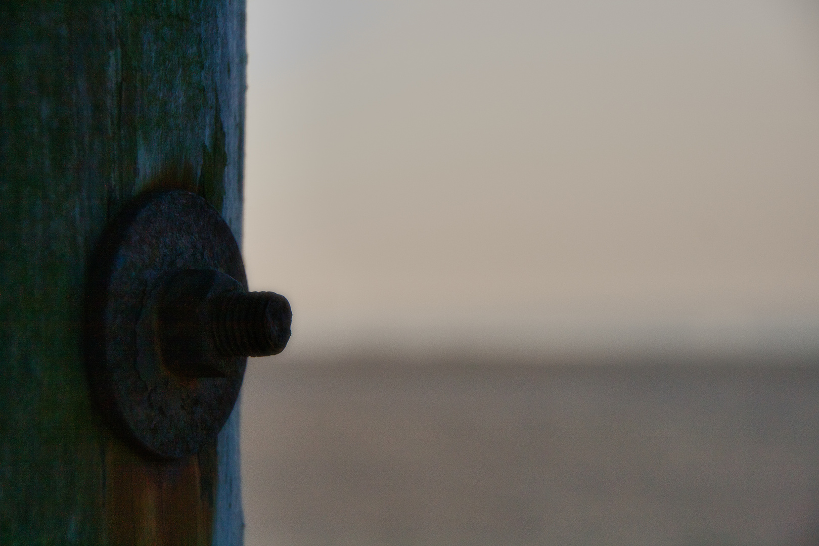 Schraube am Strand