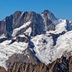 SCHRECKHORN (rechts, 4.078m) und Lauteraarhorn (links, 4.042m)