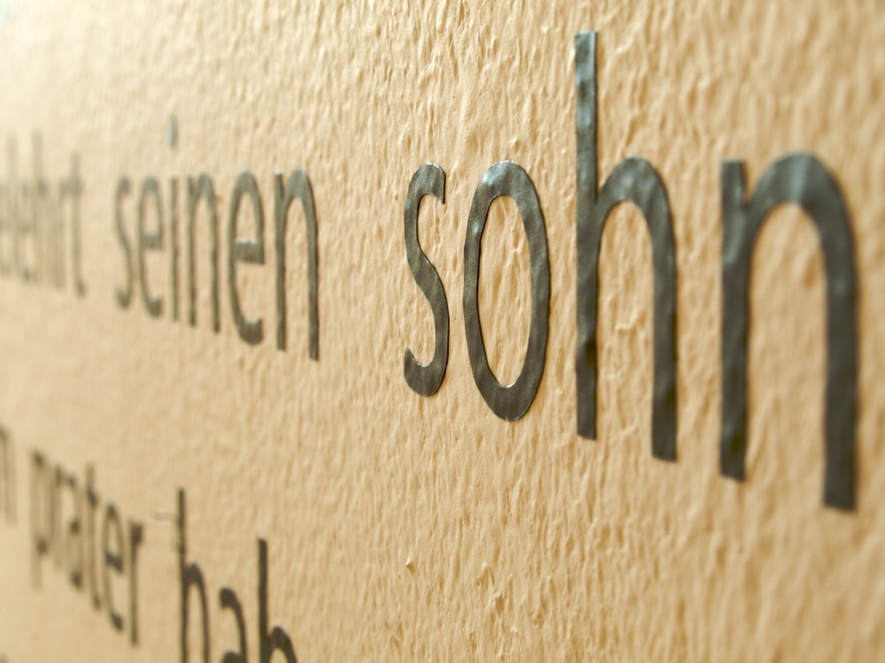 Schrift auf Wand