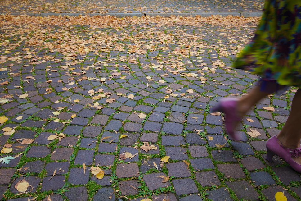 Schritte im beginnenden Herbst