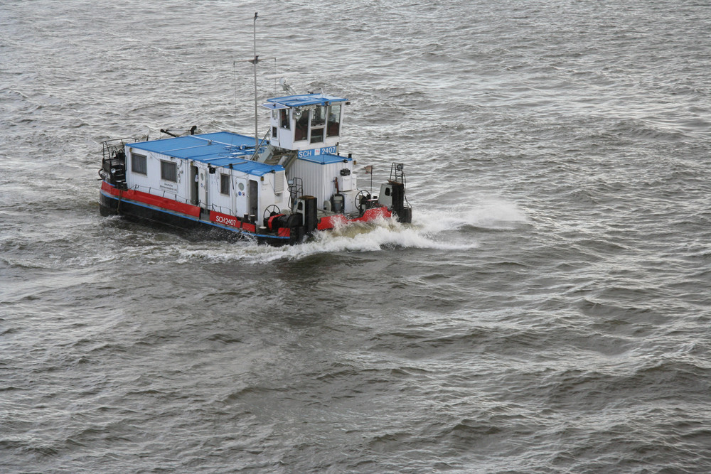 Schubschiff im Hamburgerhafen