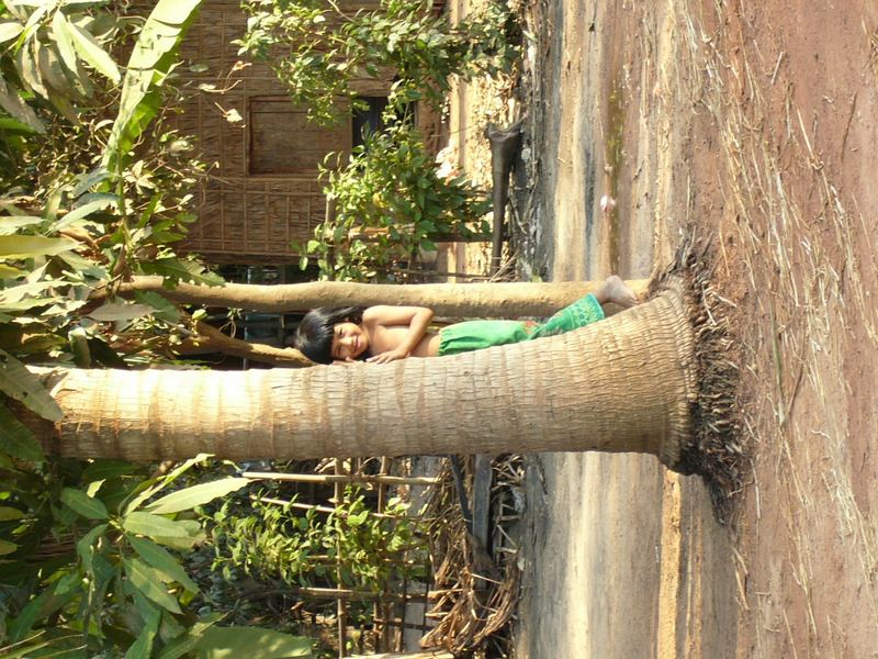 Schuechternes kleines Maedchen ,Cambodscha