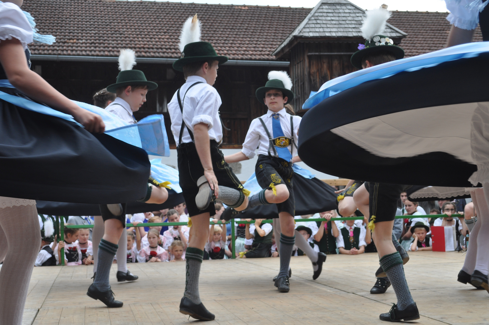 Schuhplattler-Nachwuchs in Amerang