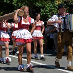 ... Schuhplattlergruppe „Waldspatzen Terenten“ ...