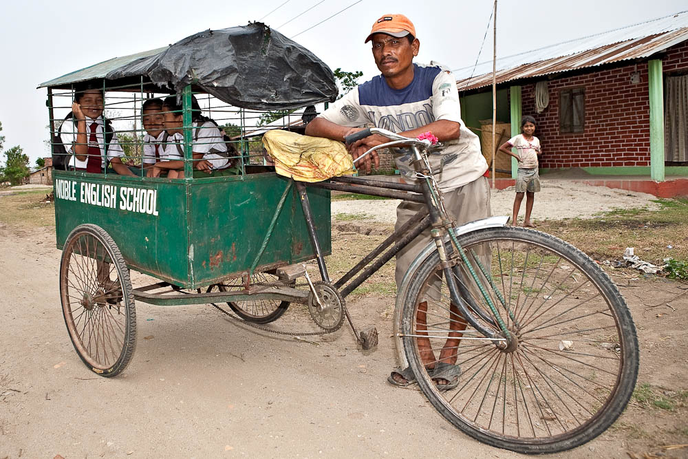 "Schulbus" Jhapa, Nepal