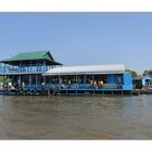 Schule auf dem Tonle Sap