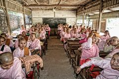 Schule der Novizinnen in Myanmar