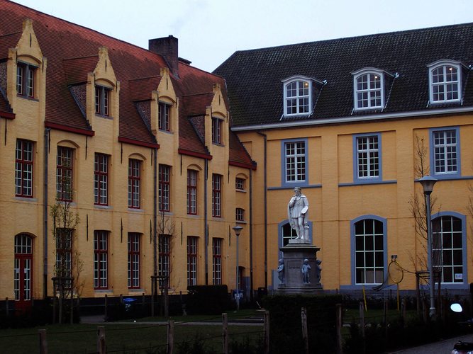 "Schule" in Brügge1