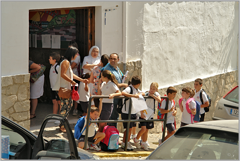 Schule Padre Jesús geht aus.