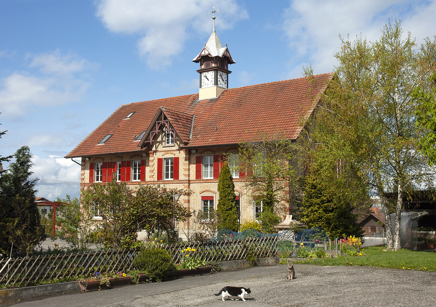 Schulhaus Ried bei Kerzers