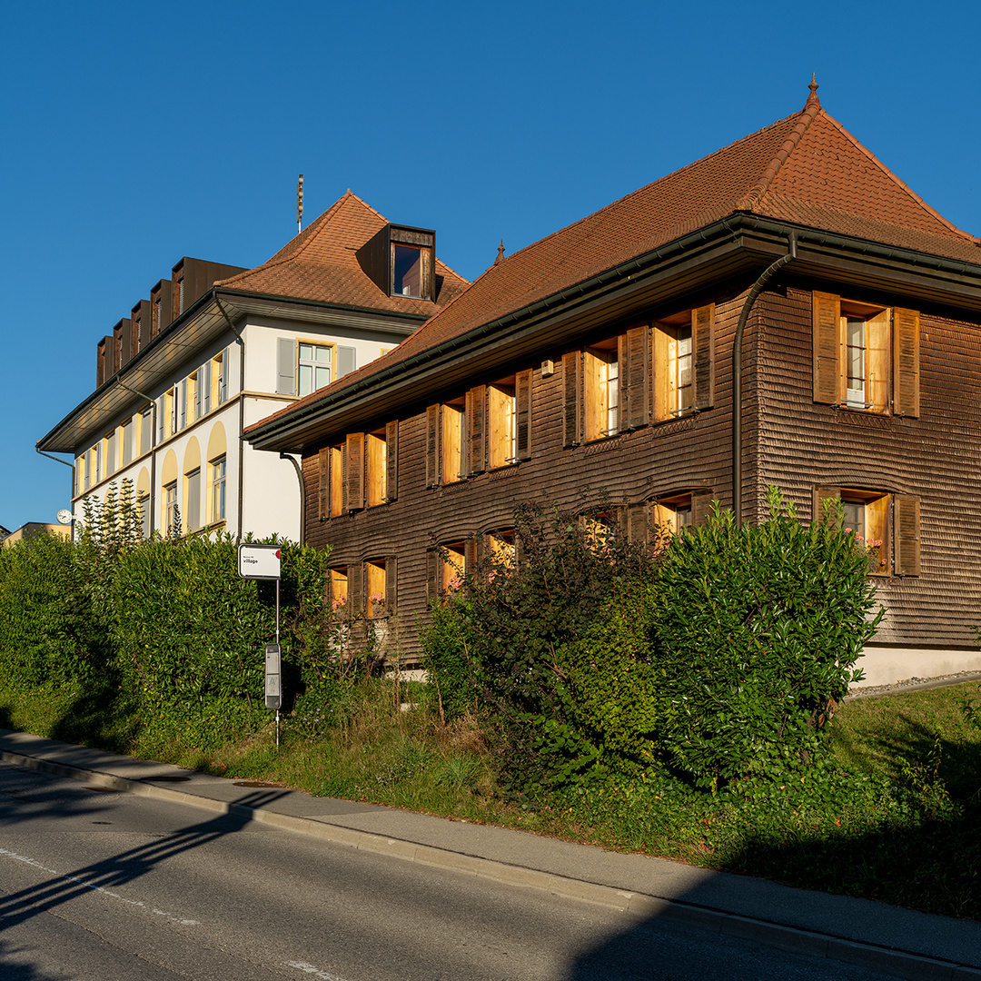 Schulhaus und Gemeindehaus