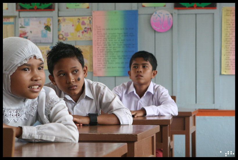 Schulkinder in Payakumbuh, West Sumatra