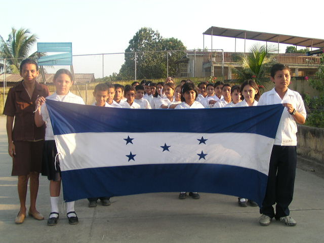 Schulkinder in San Pedro Sula Honduras