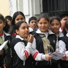 Schulklasse vor dem Kloster San Francisco / Lima (Peru)