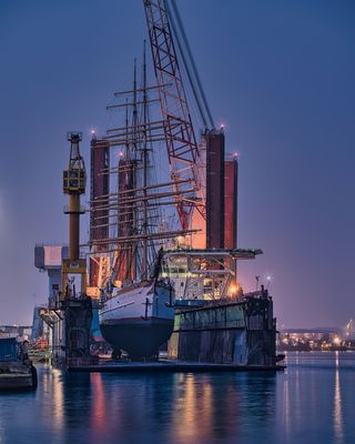 Schulschiff Deutschland im Trockendock