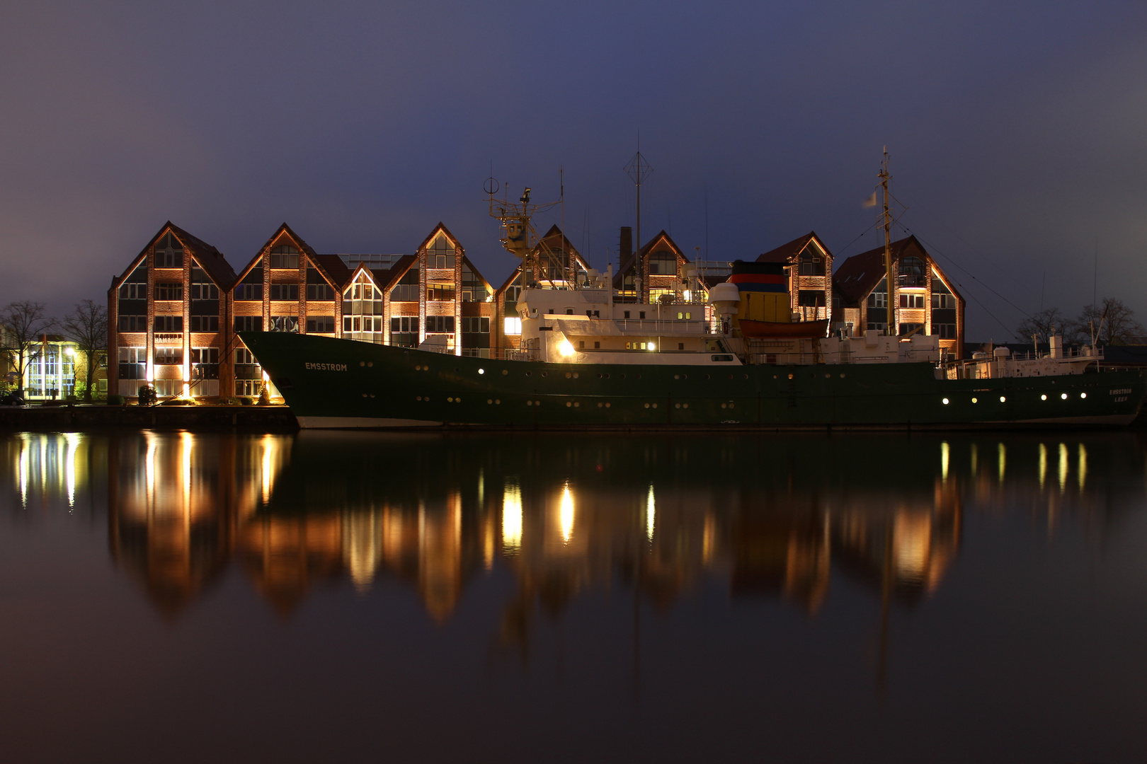 Schulschiff Emsstrom im Leeraner Hafen