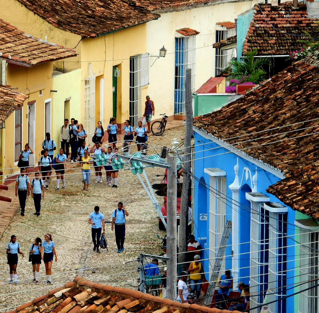 Schulschluss in Trinidad 