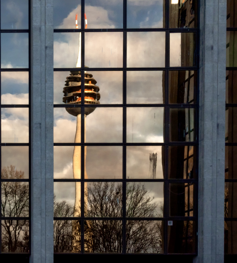 Schunkelnder Fernsehturm 