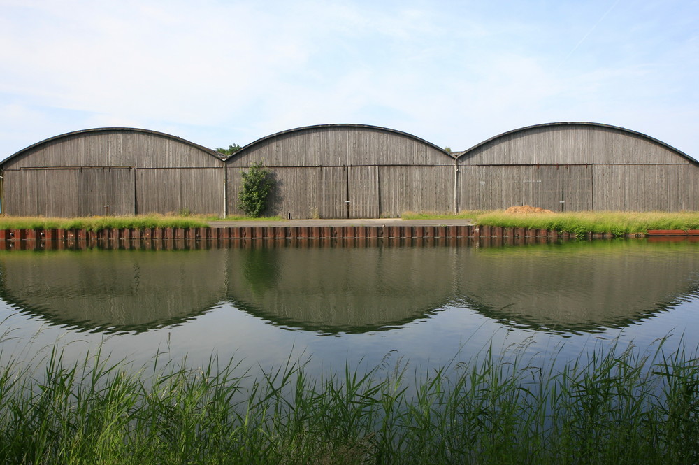 Schuppen am Kanal