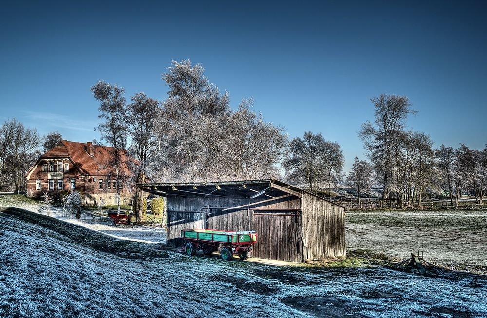 Schuppen und Hof am Wümmedeich