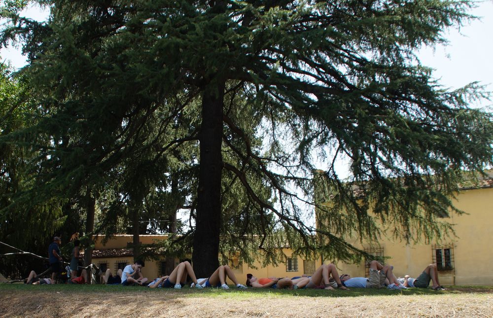 Schutz vor der sengenden Sonne im Park des Palazzo Pitti in Florenz