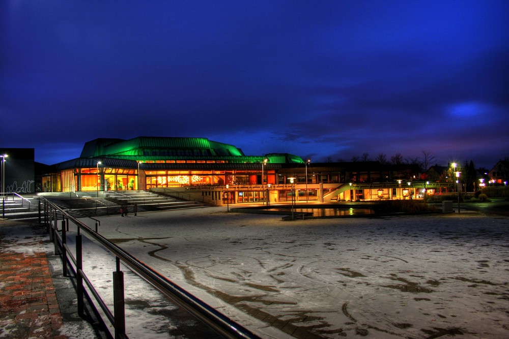 Schwabenlandhalle Fellbach bei Nacht