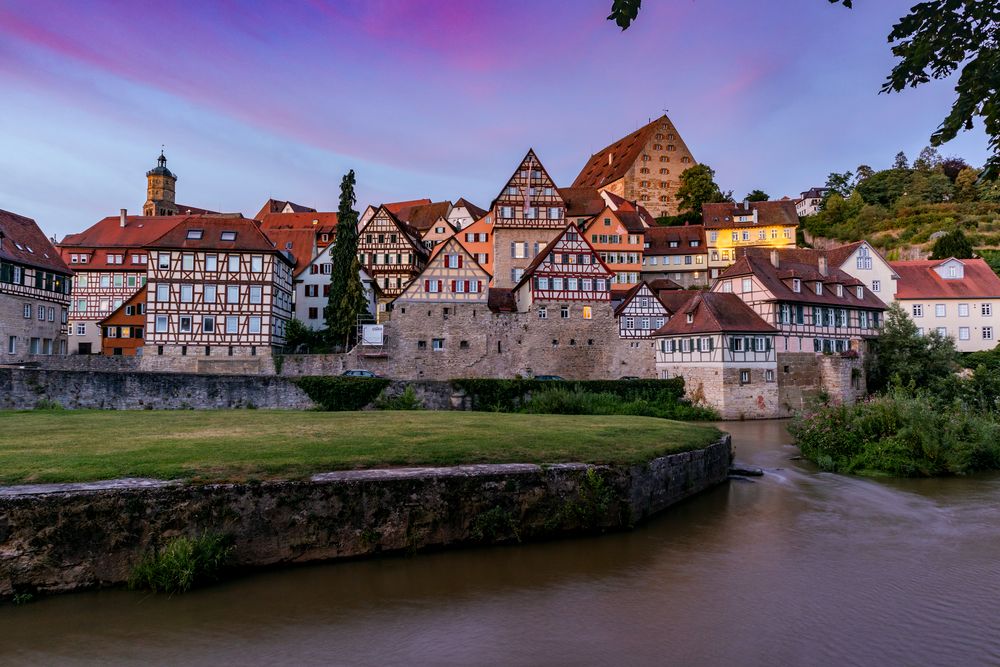 Schwäbisch Hall zum Beginn der blauen Stunde Foto & Bild deutschland