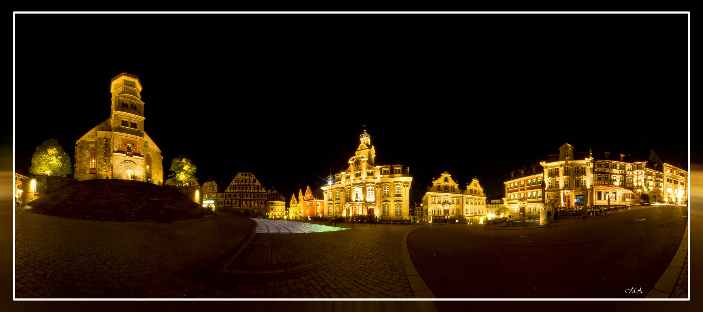 Schwäbisch Haller Marktplatz bei der Kunstnacht 2011-Licht- und Klanginstallation