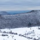 Schwäbische Alb - Blick vom Randecker Maar auf  Burg Teck in Richtung Westen