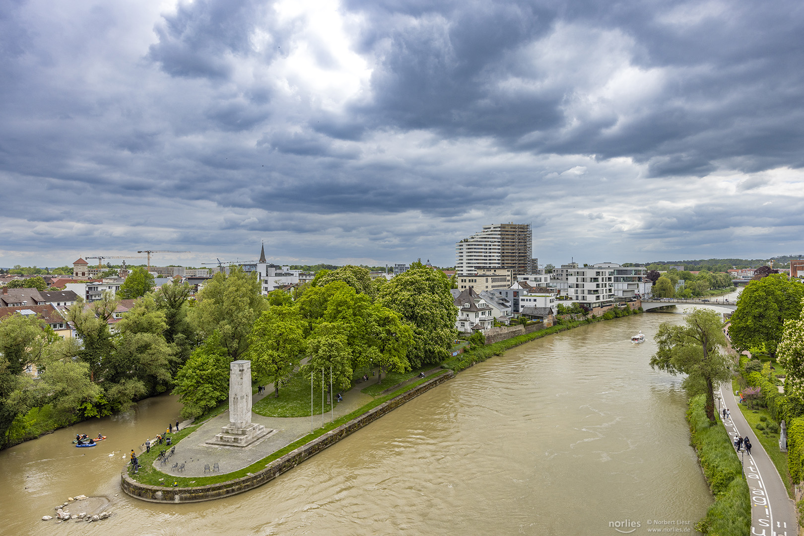 Schwal Denkmal an der Donau