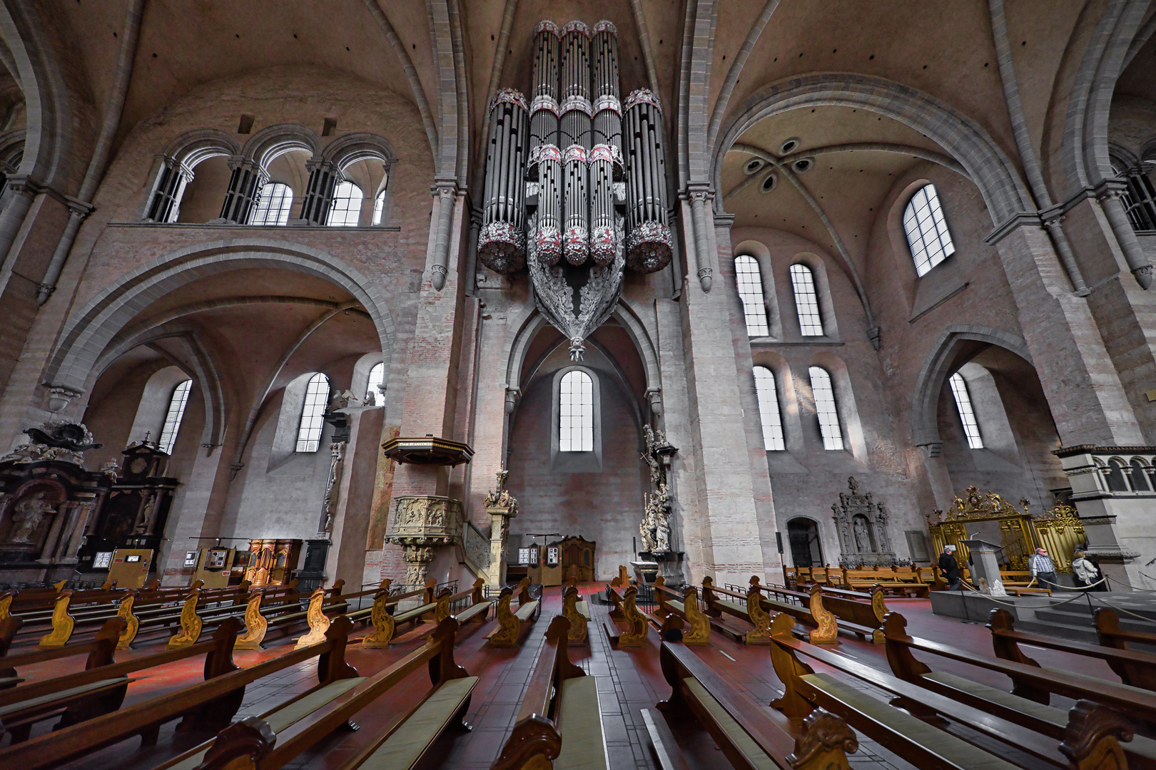 Schwalbennestorgel Trierer Dom