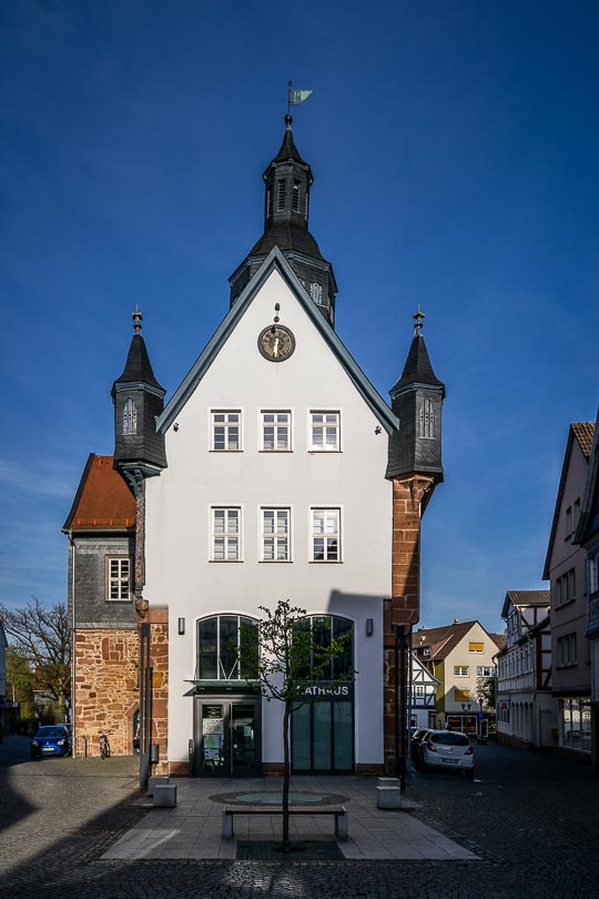 Schwalmstadt: Historisches Rathaus Treysa am 20. April 2015