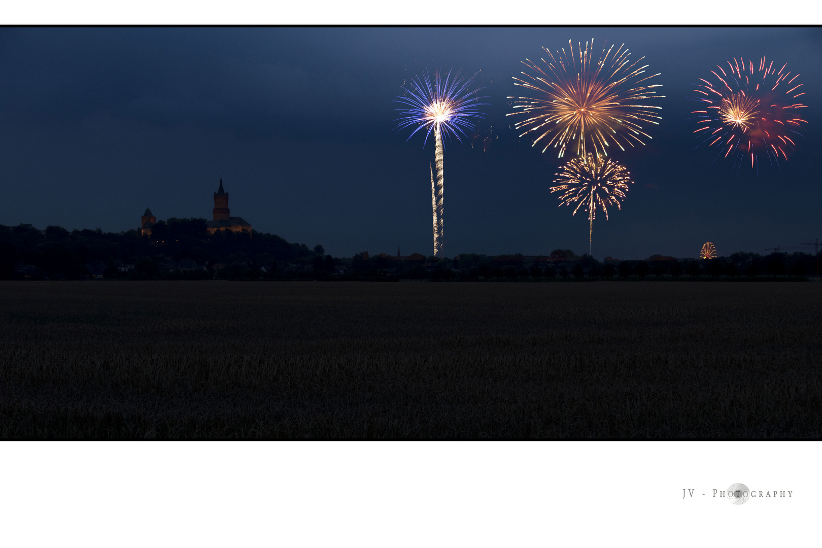 Schwanenburg und Feuerwerk Klever Kirmes 2011